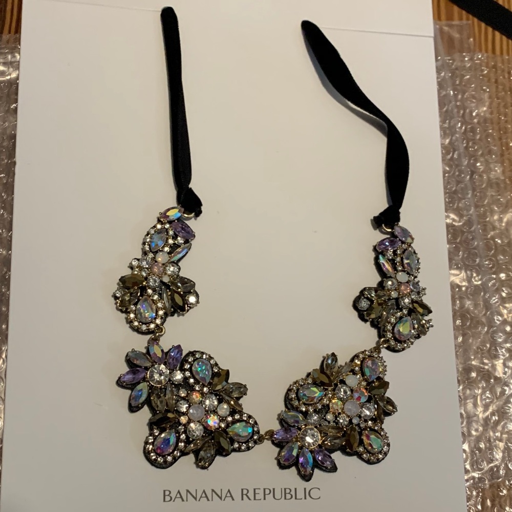NWT Banana Republic Statement Bauble Necklace